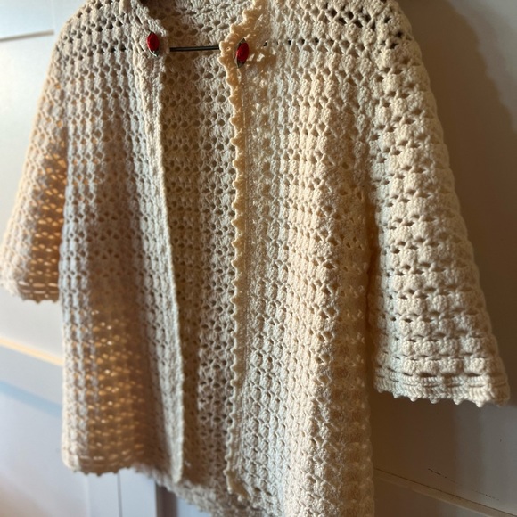 Cream Crochet Cardigan with Red Rose Buttons - Picture 3 of 6